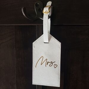 White Luggage Tag with Gold 'Mrs' Design New